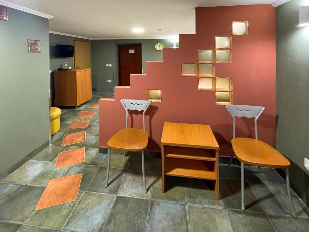 Economy Room In Hotel Eney Lemberg Exterior foto